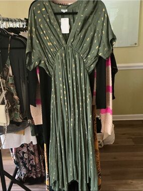 En Creme Olive Kimono Sleeve Maxi Dress with Gold Foil Accents